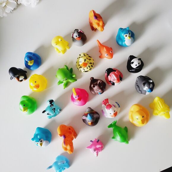 Duck and Assorted Figurines Bundle 26 pcs GUC - Picture 9 of 16